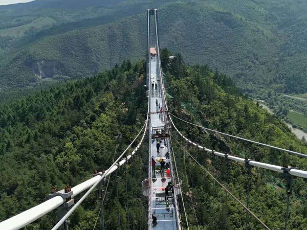 玻璃吊橋 玻璃吊橋