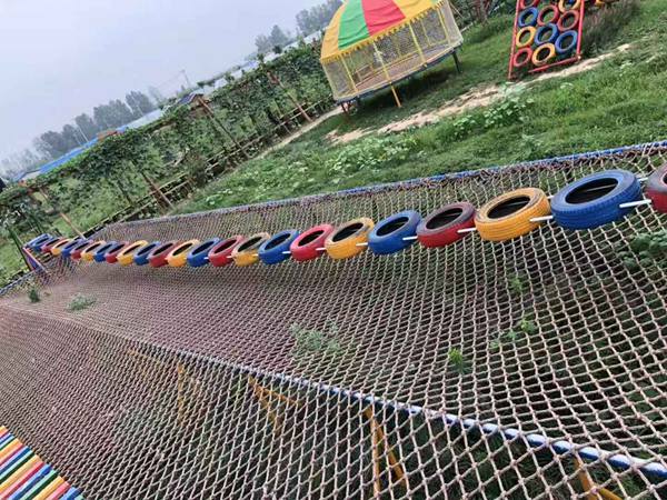 叢林穿越游樂項目 叢林穿越游樂項目