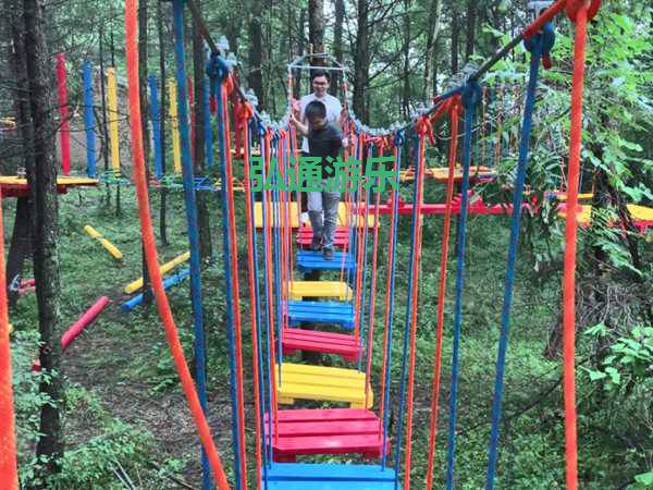 叢林穿越 叢林穿越